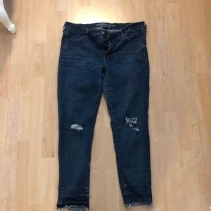 American Eagle Distressed Blue Skinny Jeans Size 18 long